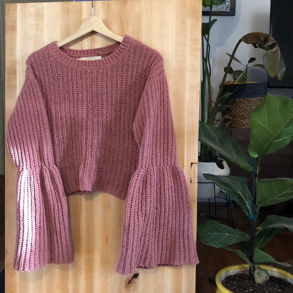 Cable knit cropped sweater